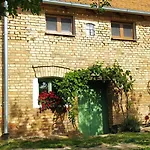 Pujcovna A Pod Palavou