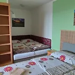 Pujcovna A Pod Palavou *